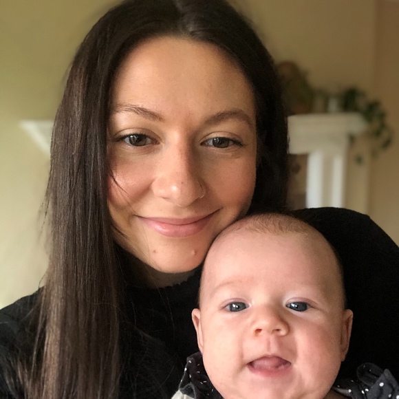 Meet your Posher, Gabriella - Picture 1 of 1